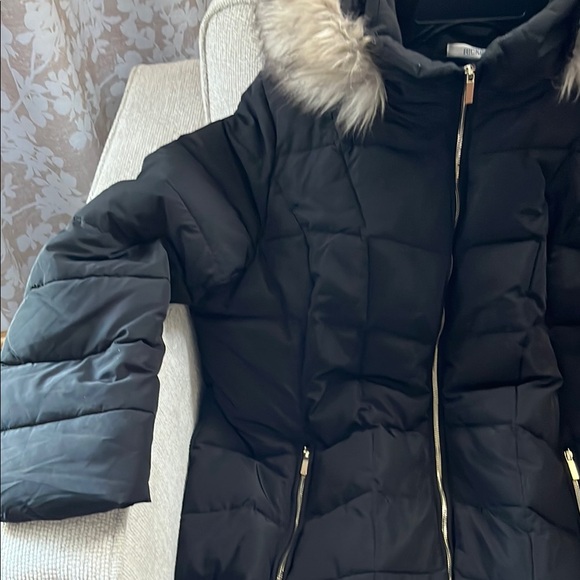 Ricki’s Women's Black Quilted Coat with Faux Fur Hood like new. - Picture 2 of 7